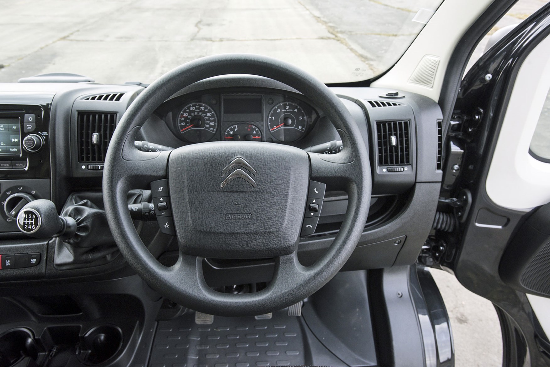 Citroen Relay review - cab interior, steering wheel
