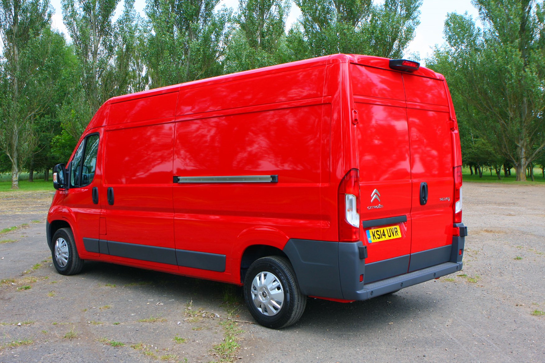 Citroen Relay 2.2 HDi 130 review - rear view, red