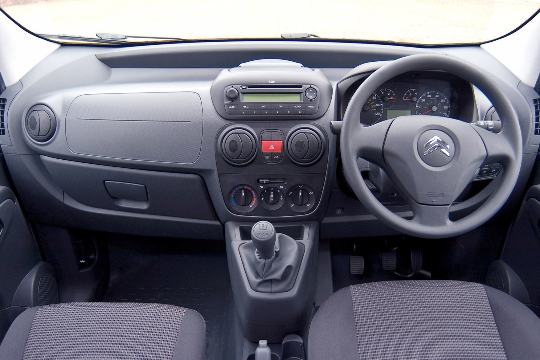 Citroen Nemo review and buying guide - cab interior, steering wheel, dashboard, gearlever