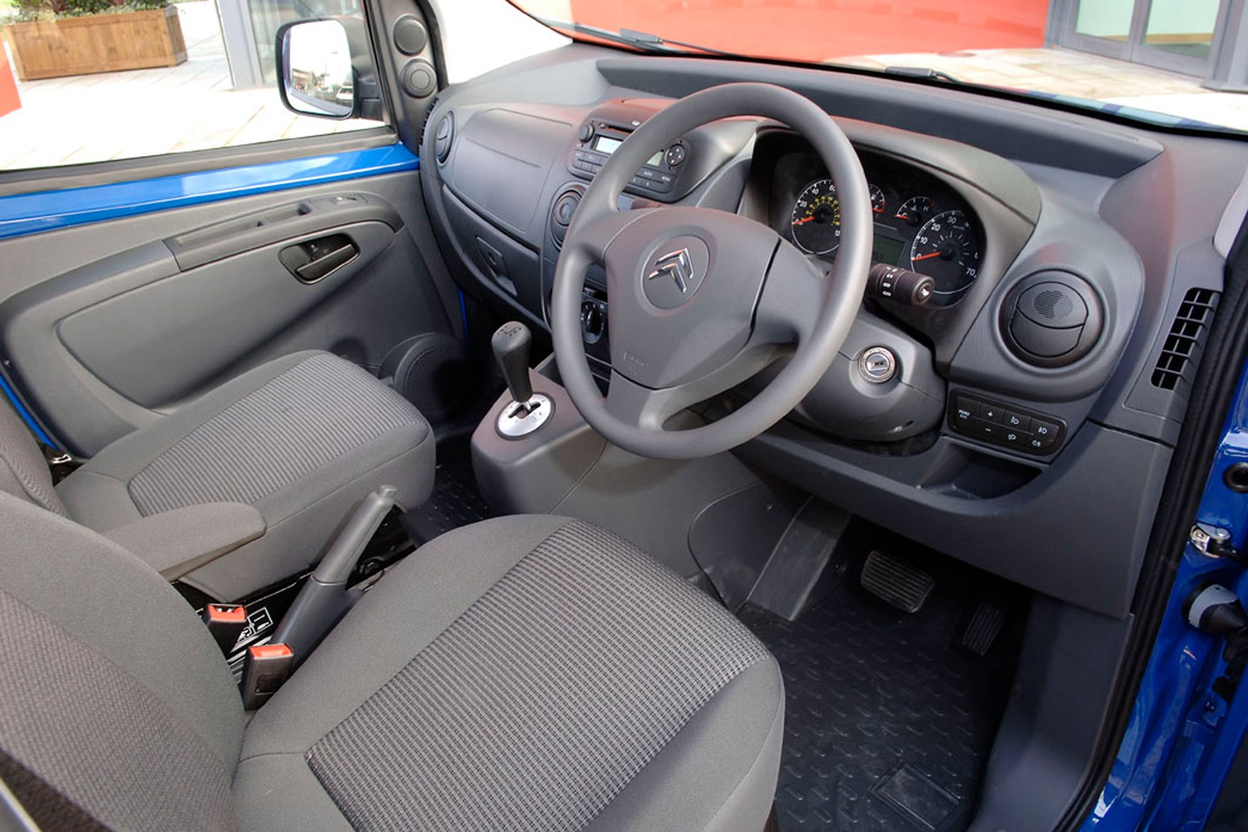 Citroen Nemo review and buying guide - SensoDrive transmission, steering wheel, dashboard