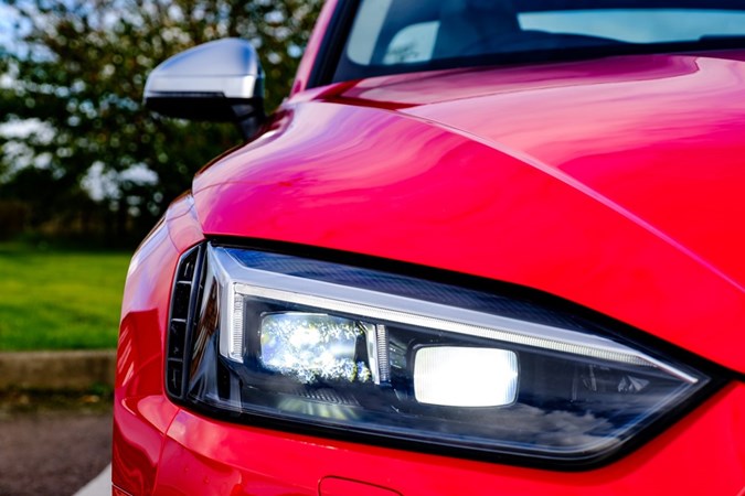 Audi RS5 LED Matrix headlight - What is an adaptive headlight