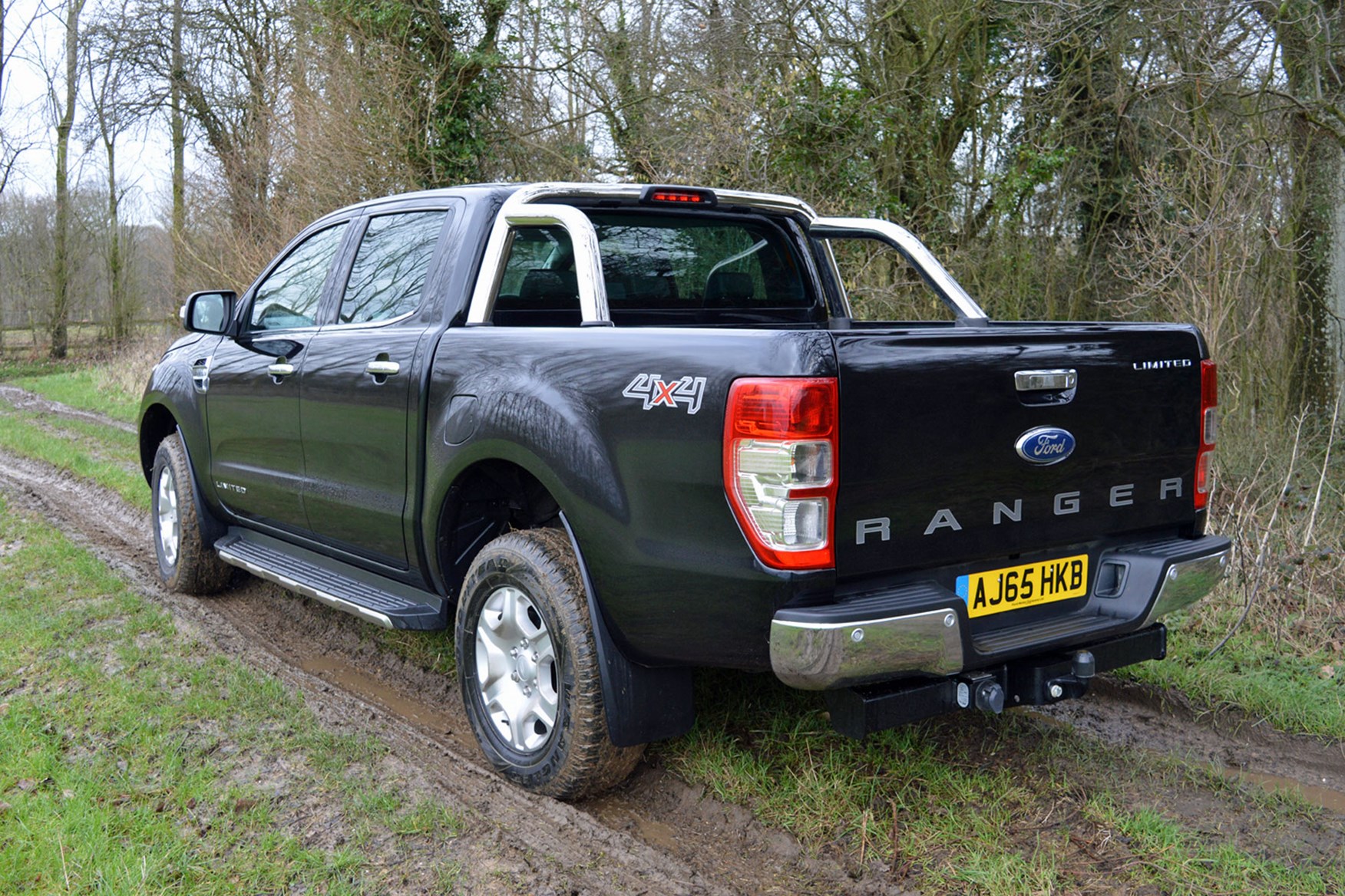 Ford Ranger Limited 3.2 Euro 5 review - rear view, black, on mud
