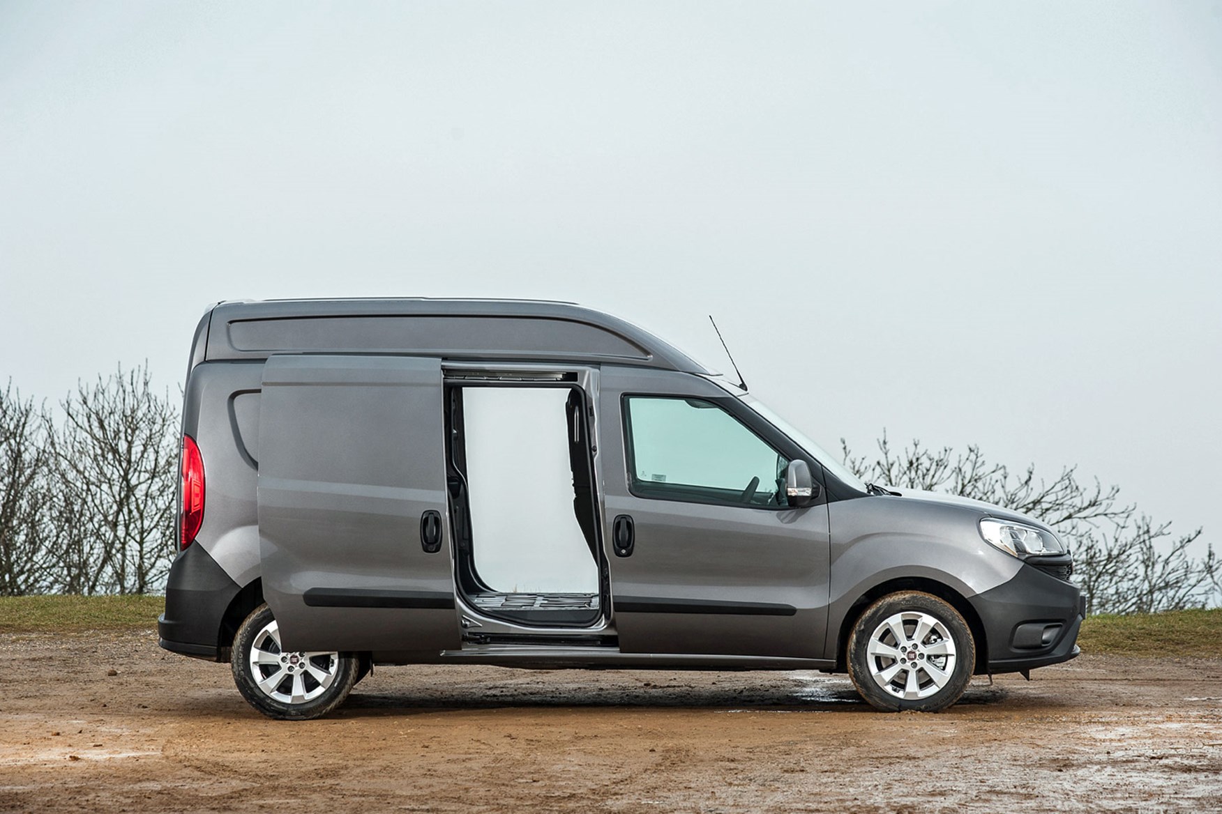 Fiat Doblo Maxi XL review - side view, grey, 2014