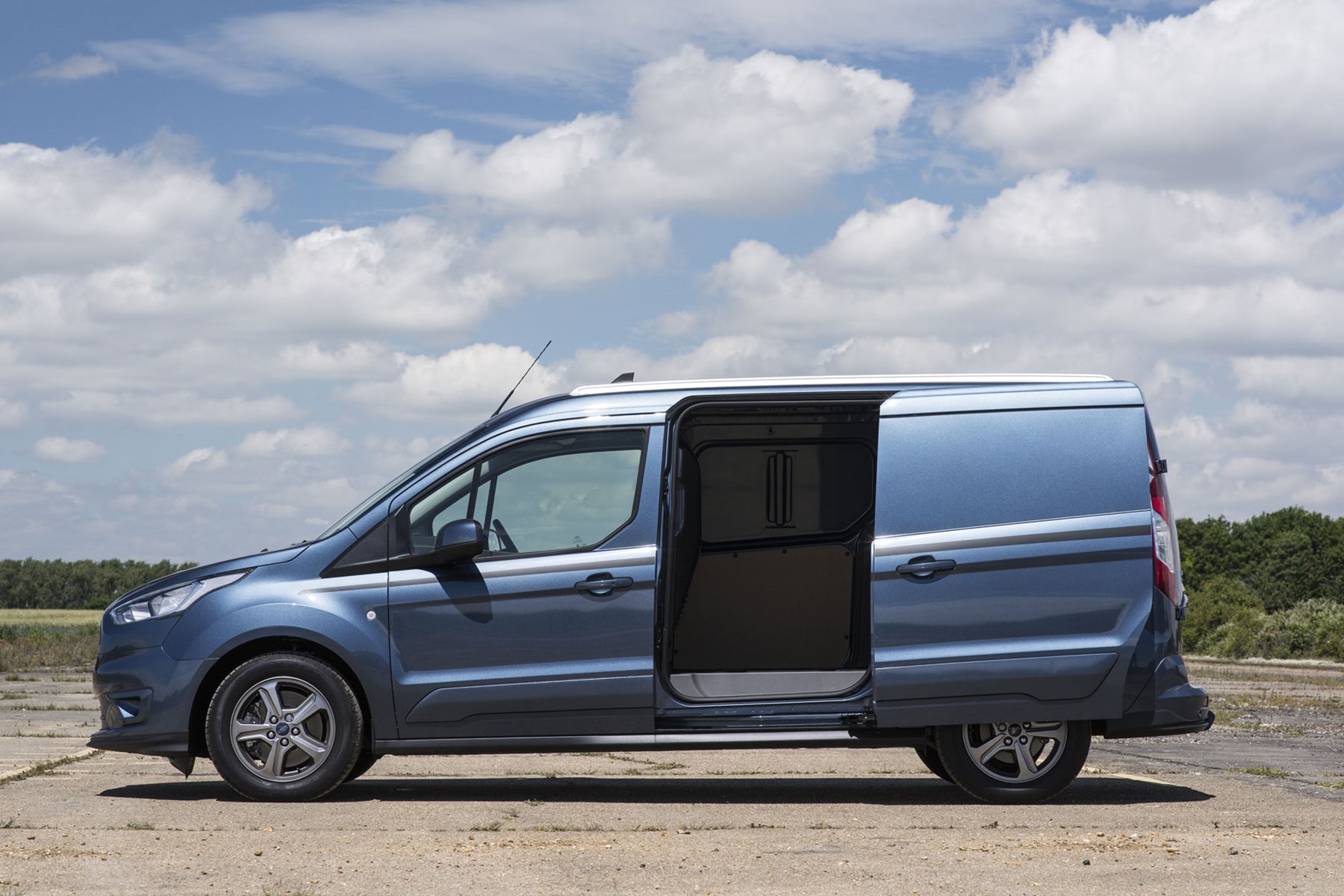 Ford Transit Connect review - 2018 Sport Van, side view with sliding door open, Chrome Blue