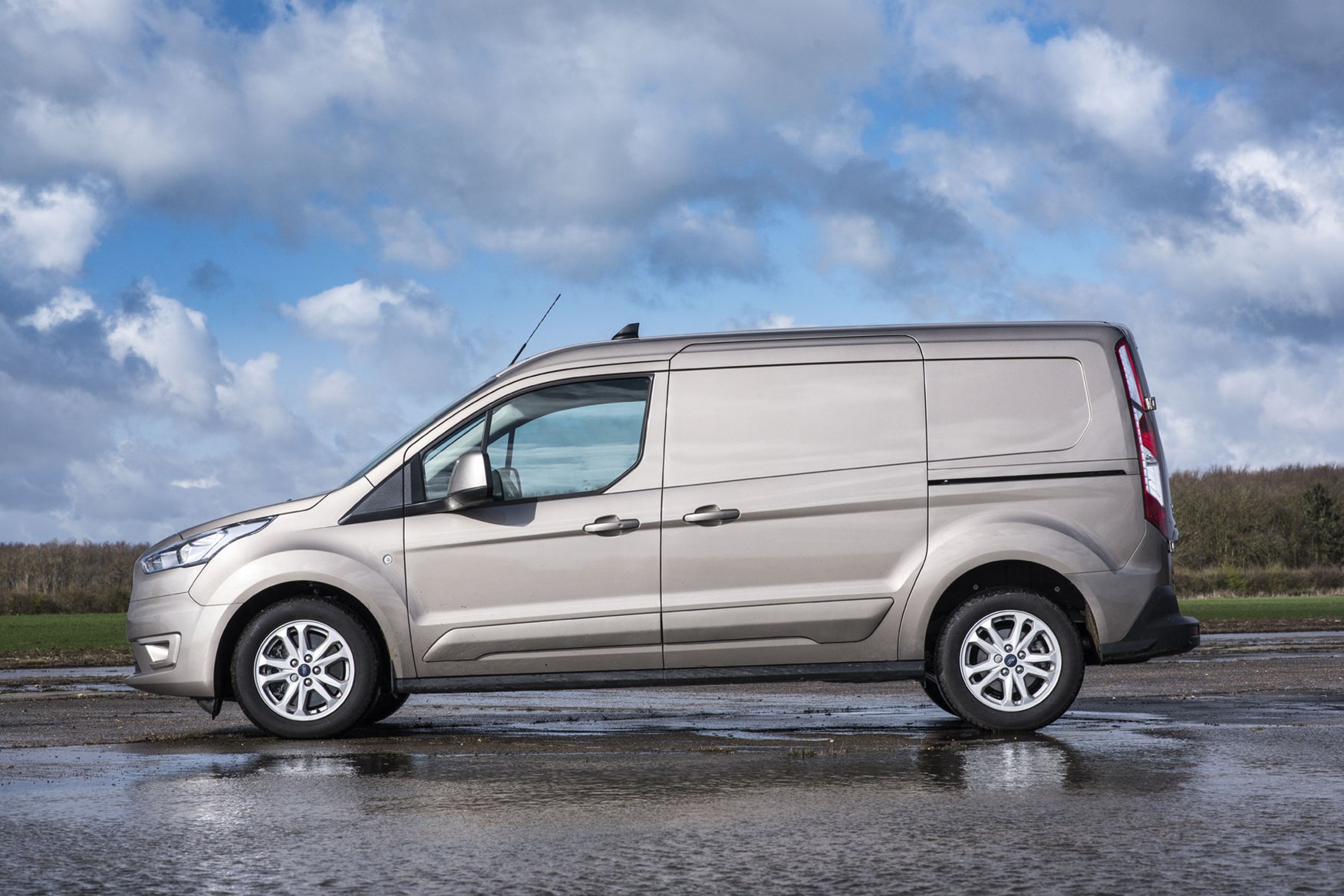 Ford Transit Connect review - 2018 side view, L2 LWB, gold