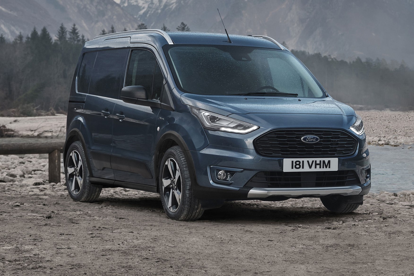 Ford Transit Connect Active 2020, front view, blue