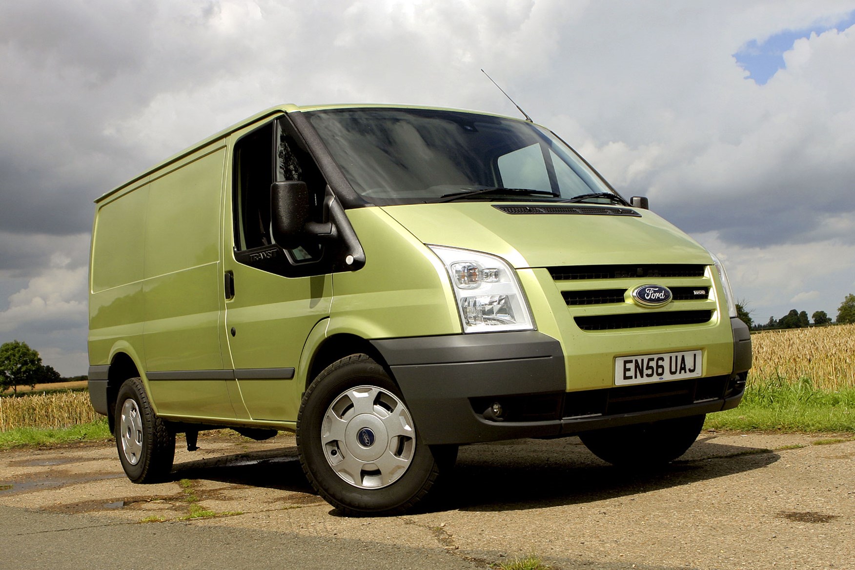 Ford Transit (2006-2014) front view