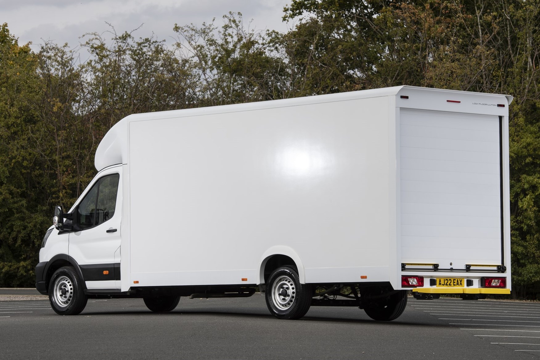 Europe's 2024 Ford Transit Gets Newly Standard 12-Inch Display And New  8-Speed Gearbox