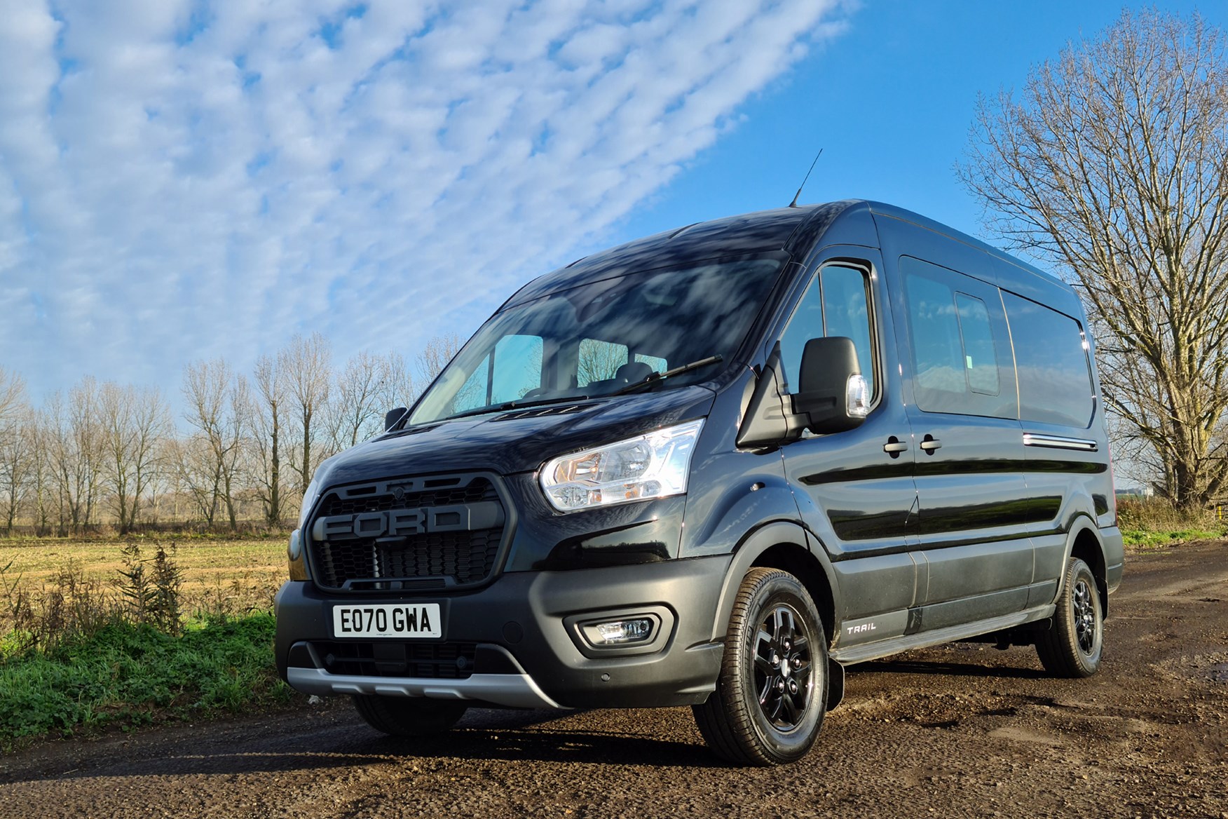 Ford Transit Trail, 2021, DCiV, black, front view