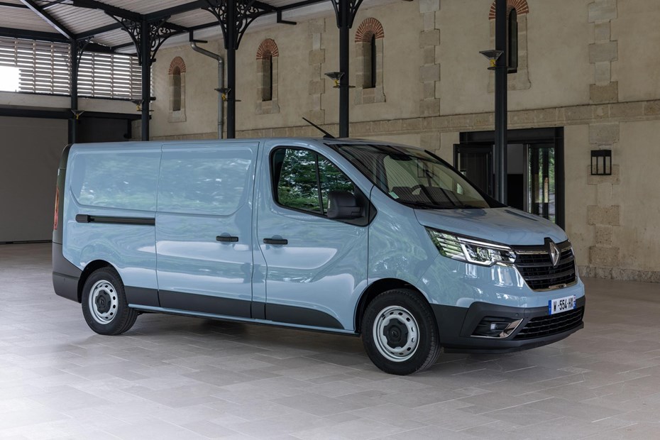 Renault Trafic E-Tech - full details on pricing, payload and equipment