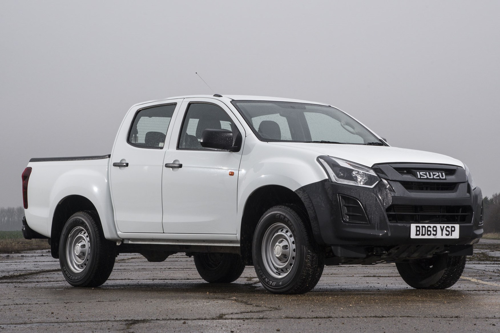 Isuzu D-Max Utility, 2019, front view, white