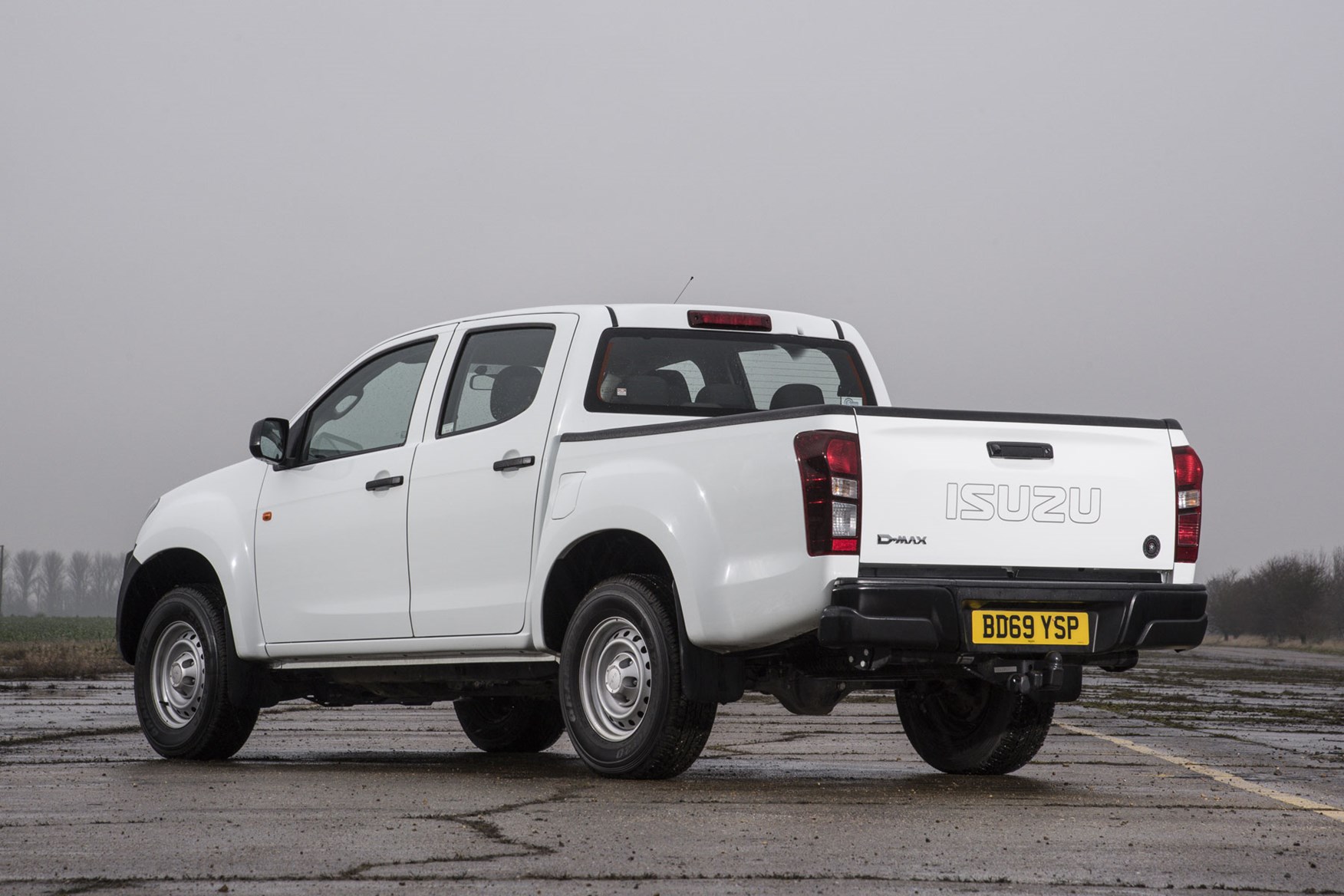 Isuzu D-Max Utility, 2019, rear view, white