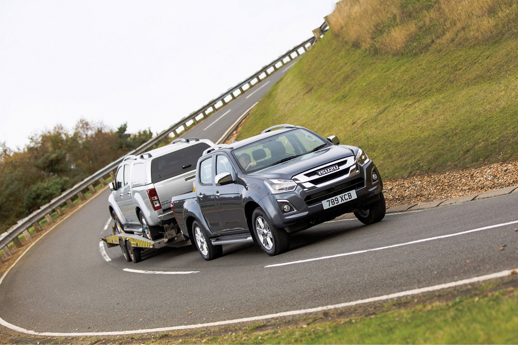 Isuzu D-Max full review on Parkers Vans - towing capability