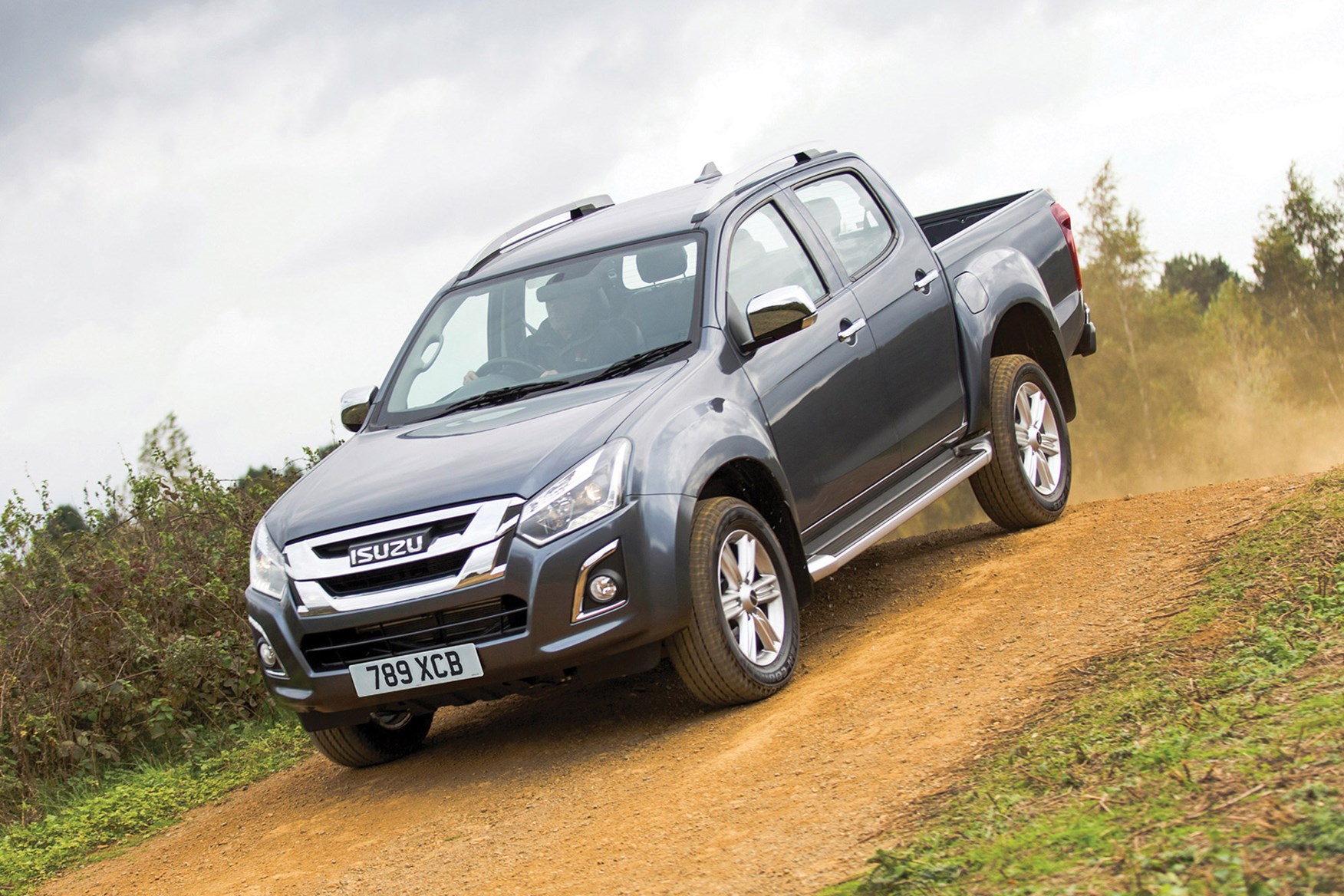 Isuzu D-Max performs