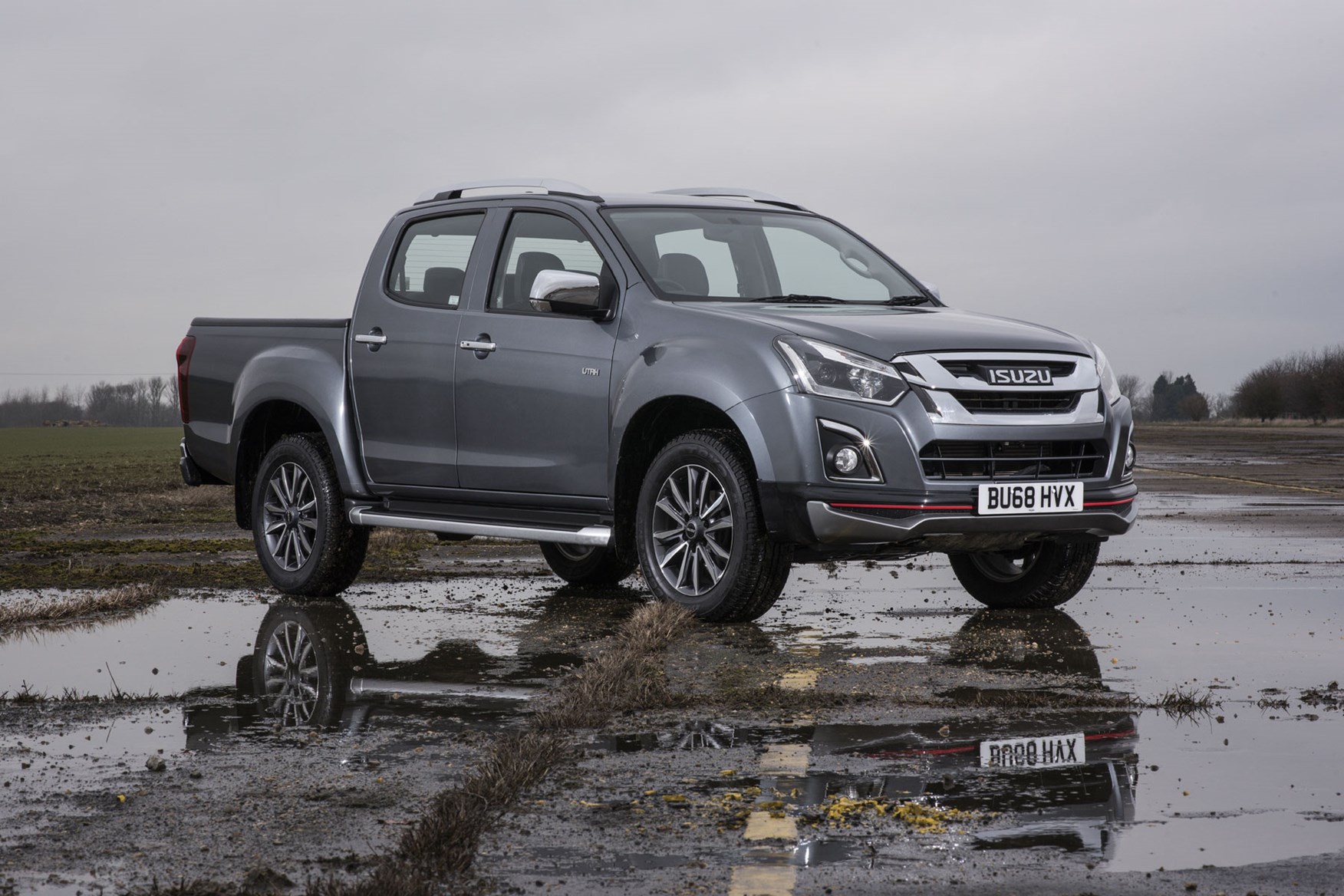 Isuzu D-Max V-Cross review - front view with front skirt, grey