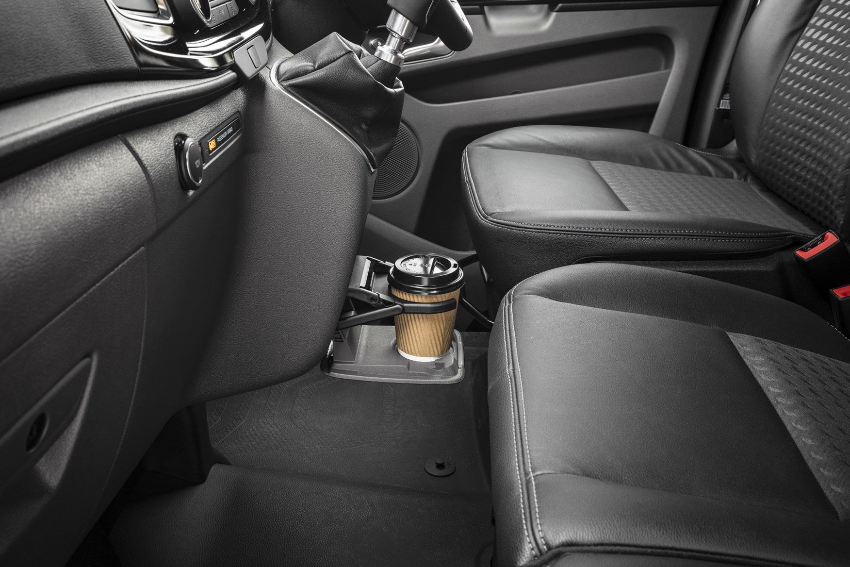 Ford Transit Custom review - 2018 post-facelift centre cupholder