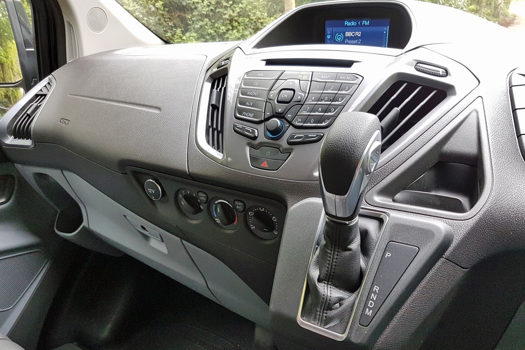 Ford Transit Custom Sport automatic gearshifter