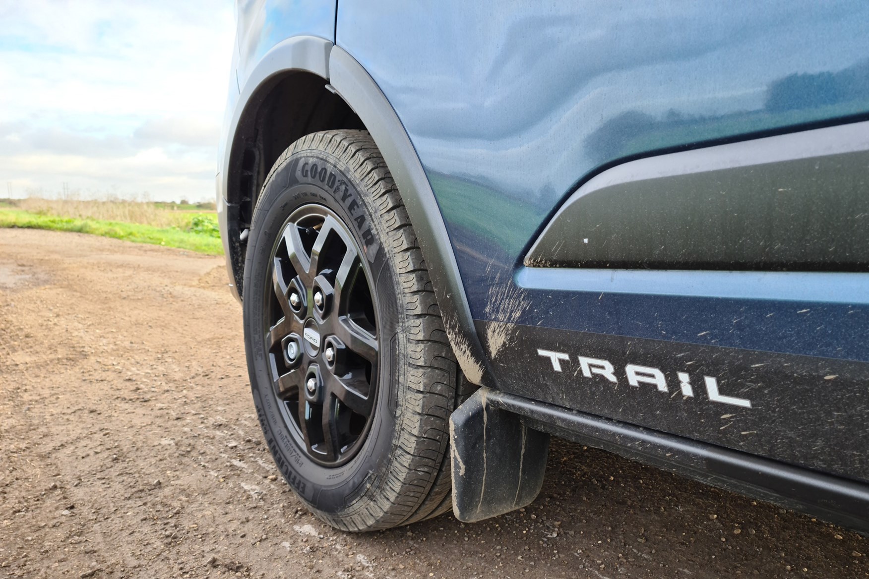 Ford Transit Custom Trail review, L2, DCiV, 2020, Trail logo, mudflaps and 16-inch alloy wheels