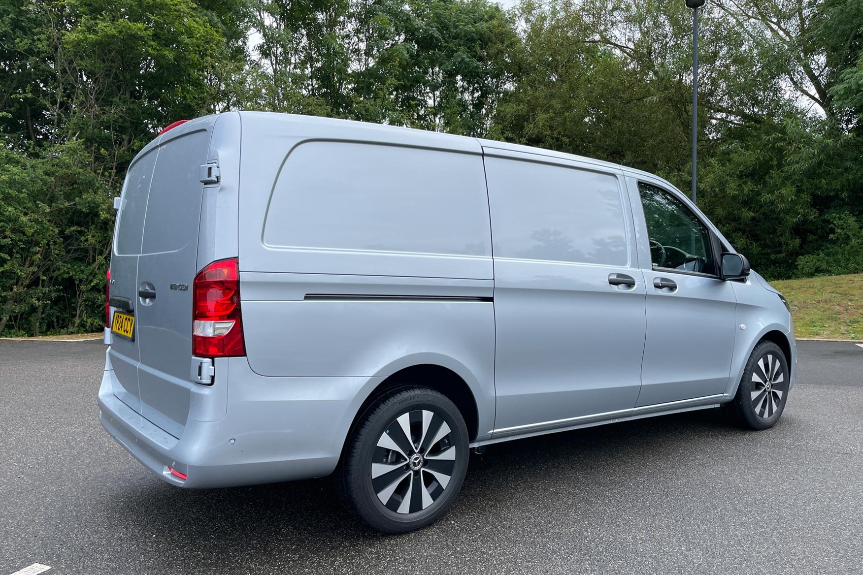 The higher trims of Vito both come with an automatic gearbox.