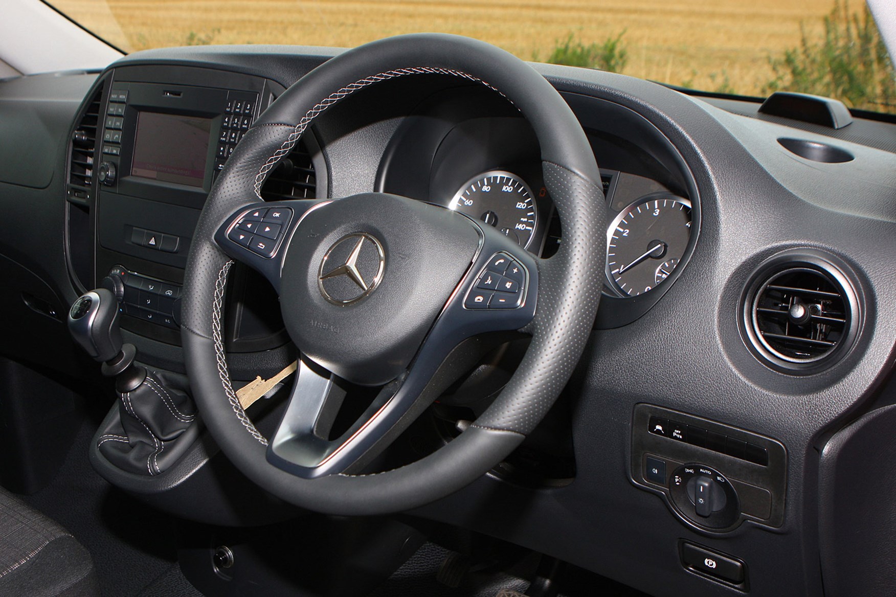 Mercedes-Benz Vito 111CDi Long review - cab interior, steering wheel, dashboard