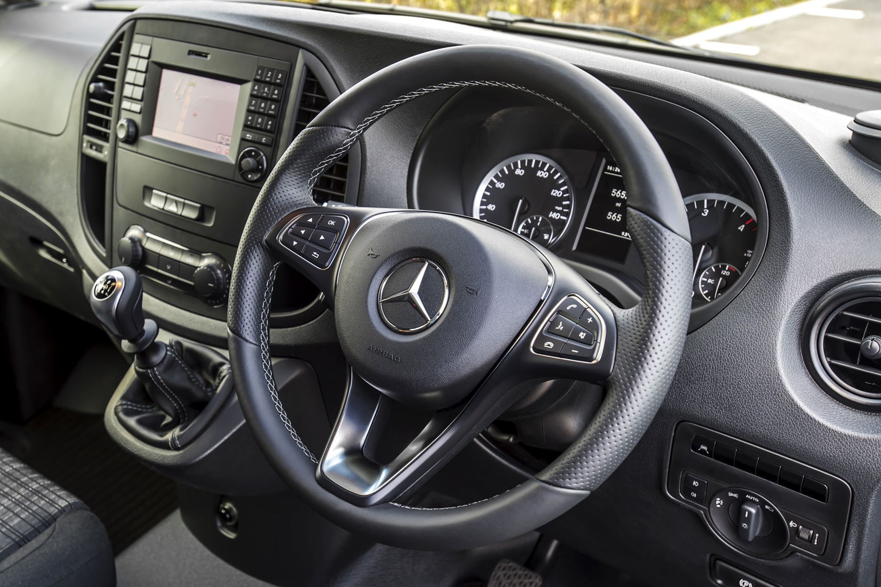 Mercedes-Benz Vito Sport review - dashboard and steering wheel