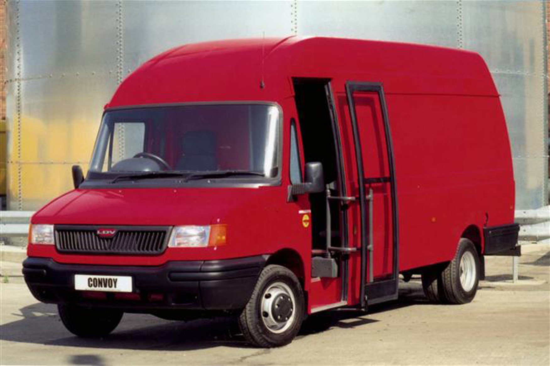 LDV Convoy review on Parkers Vans - exterior