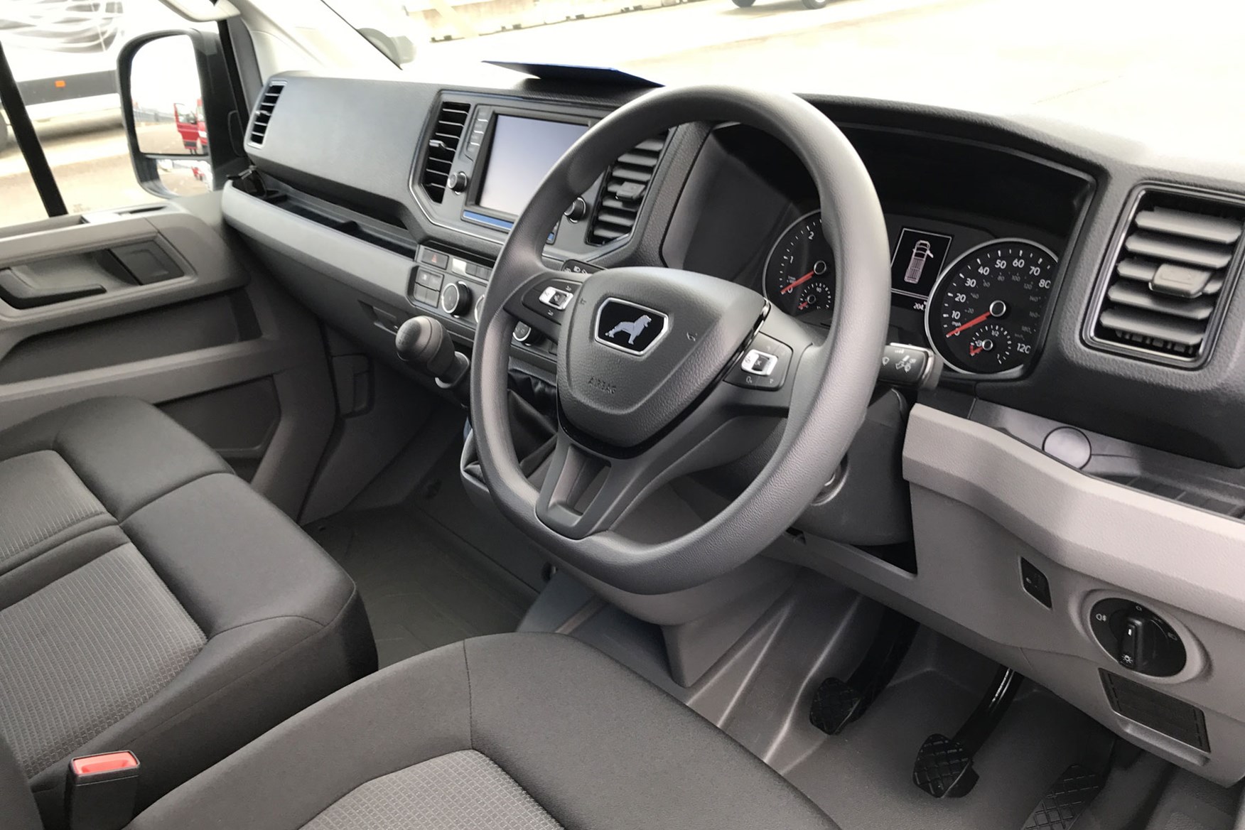 MAN TGE (2017-on), cab interior, steering wheel, dials, seats