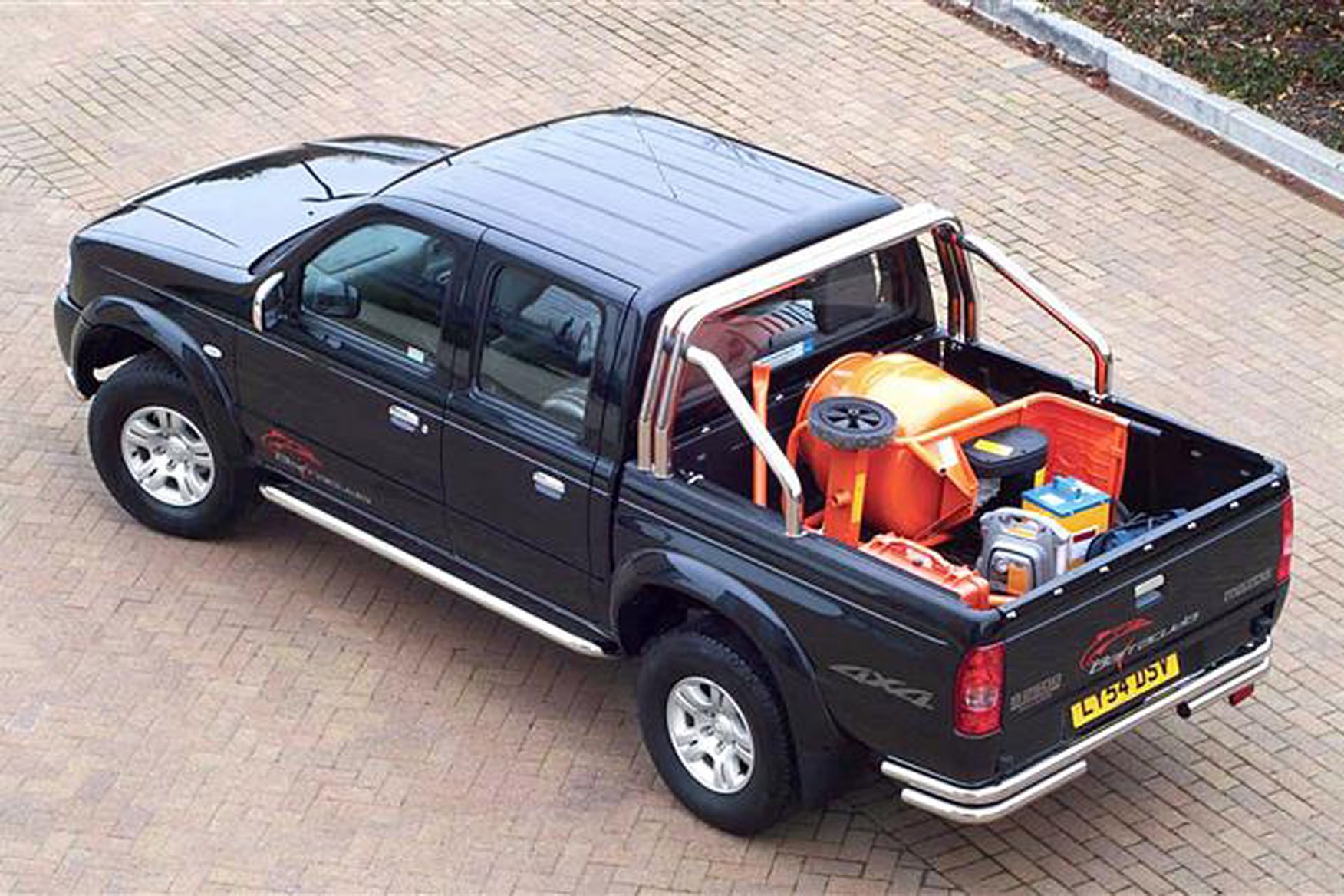 Mazda B Series review on Parkers Vans - load area and payload