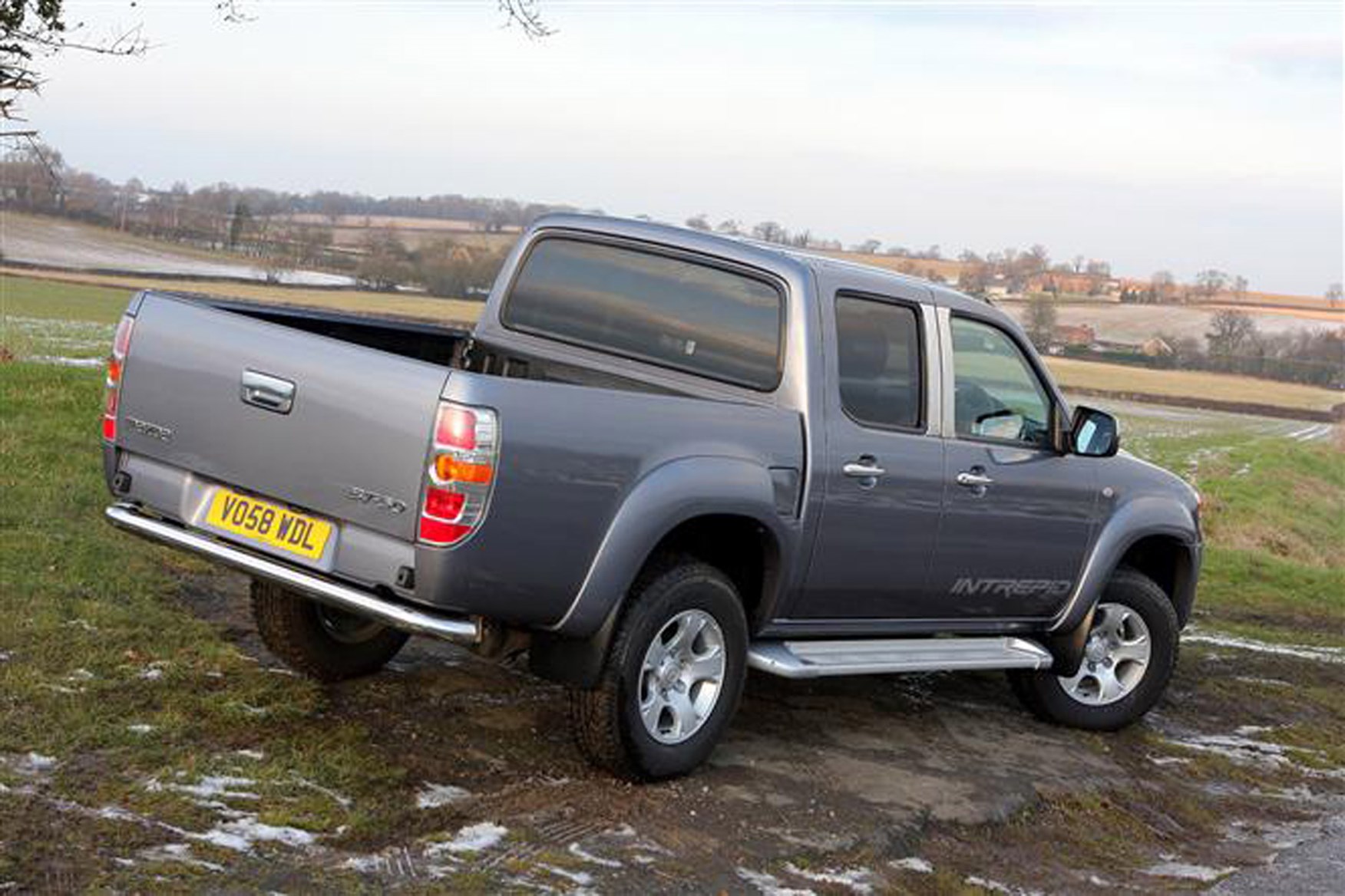 Mazda BT-50 review on Parkers Vans -rear