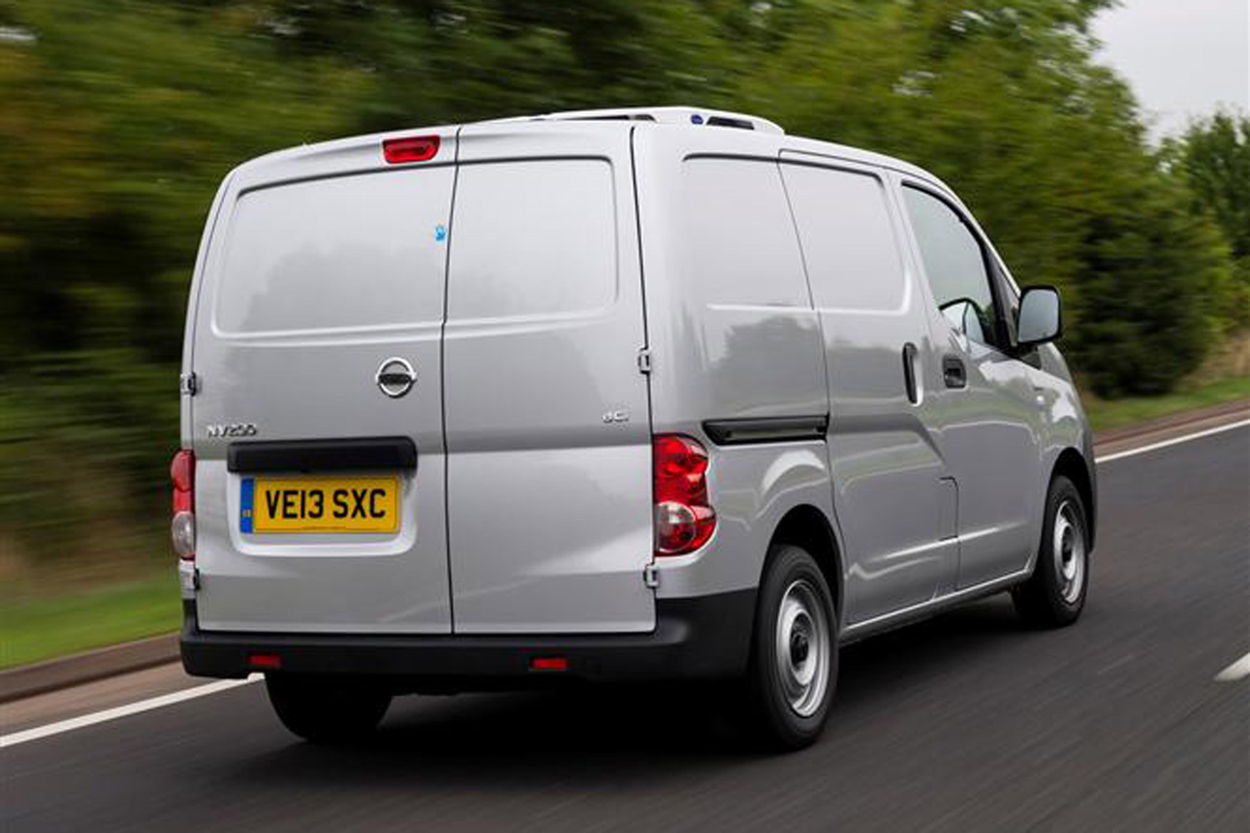 Nissan NV200 full review on Parkers Vans - rear exterior