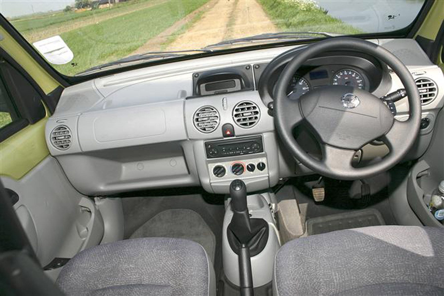 Nissan Kubistar review on Parkers Vans - interior