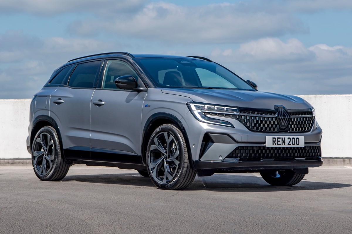 Renault Austral (2023) Review - This new Renault SUV is big! 