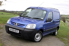 Peugeot Partner review on Parkers Vans - exterior 
