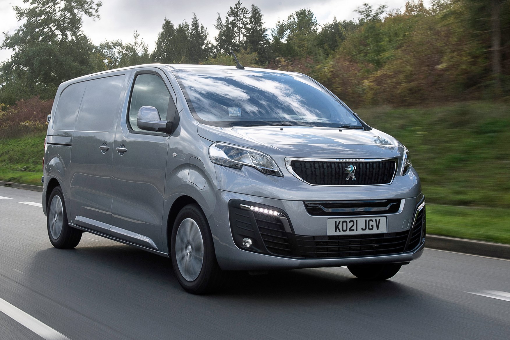 Peugeot Expert Delivery Van review