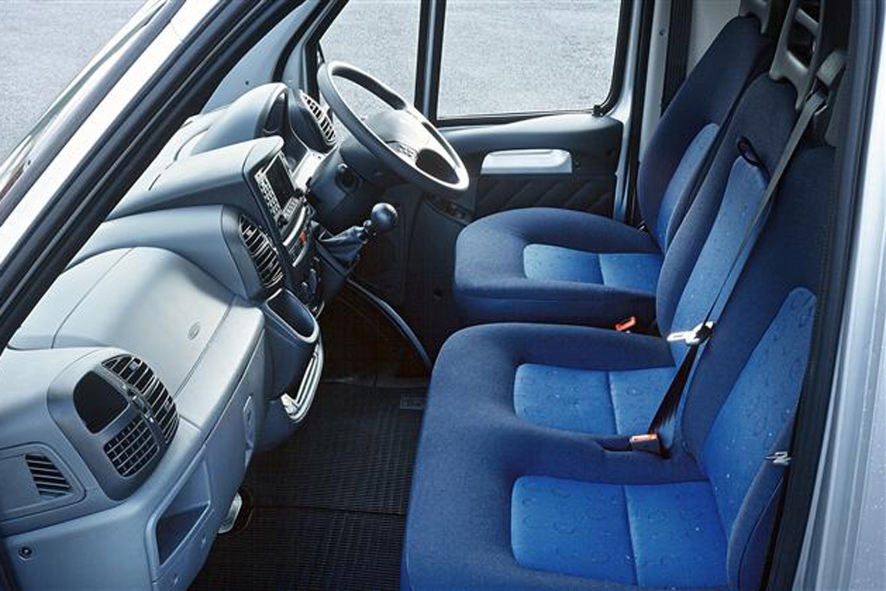Peugeot Boxer review on Parkers Vans - cabin