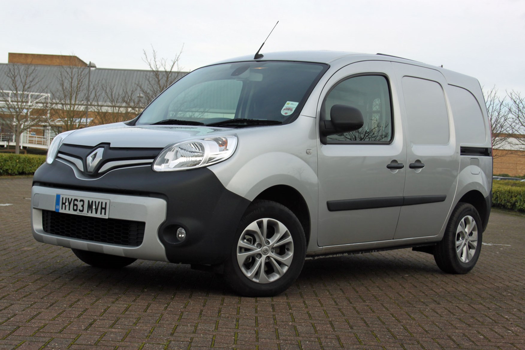 Renault Kangoo Sport review - front view, silver
