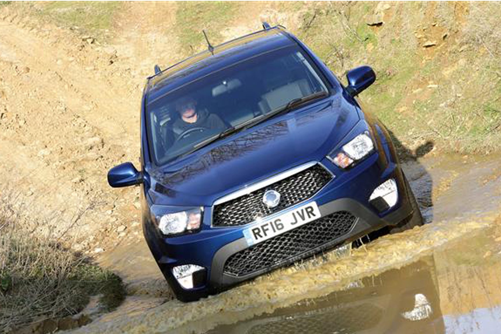 SsangYong Korando Sports review on Parkers Vans - front