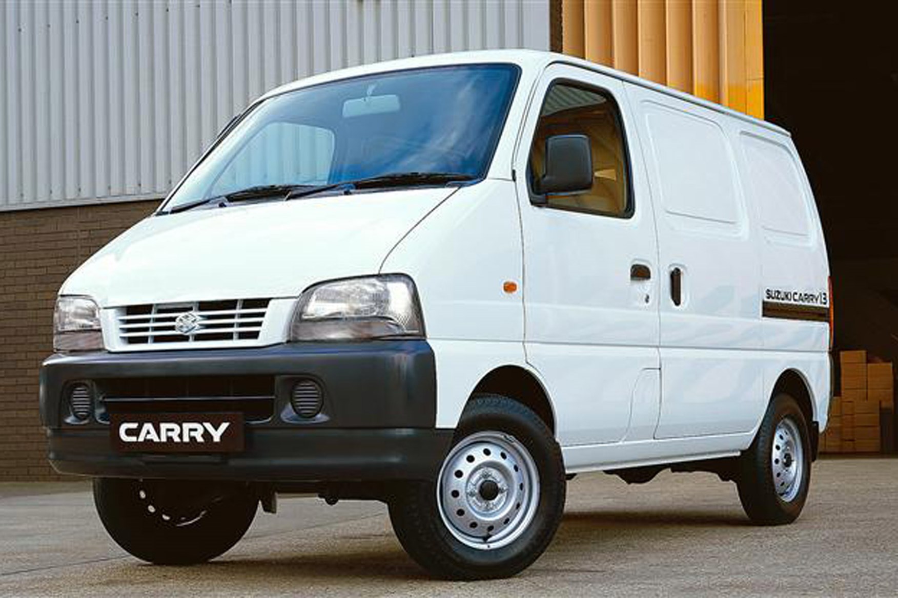 Suzuki Carry review on Parkers Vans - front