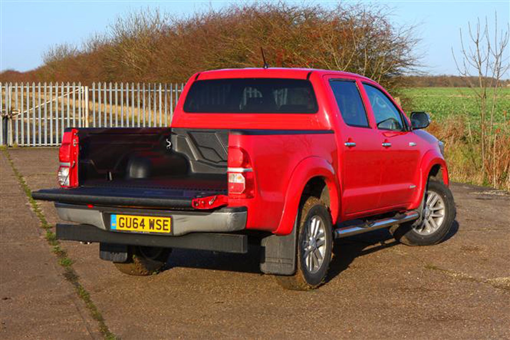 Toyota Hilux review on Parkers Vans - load area access