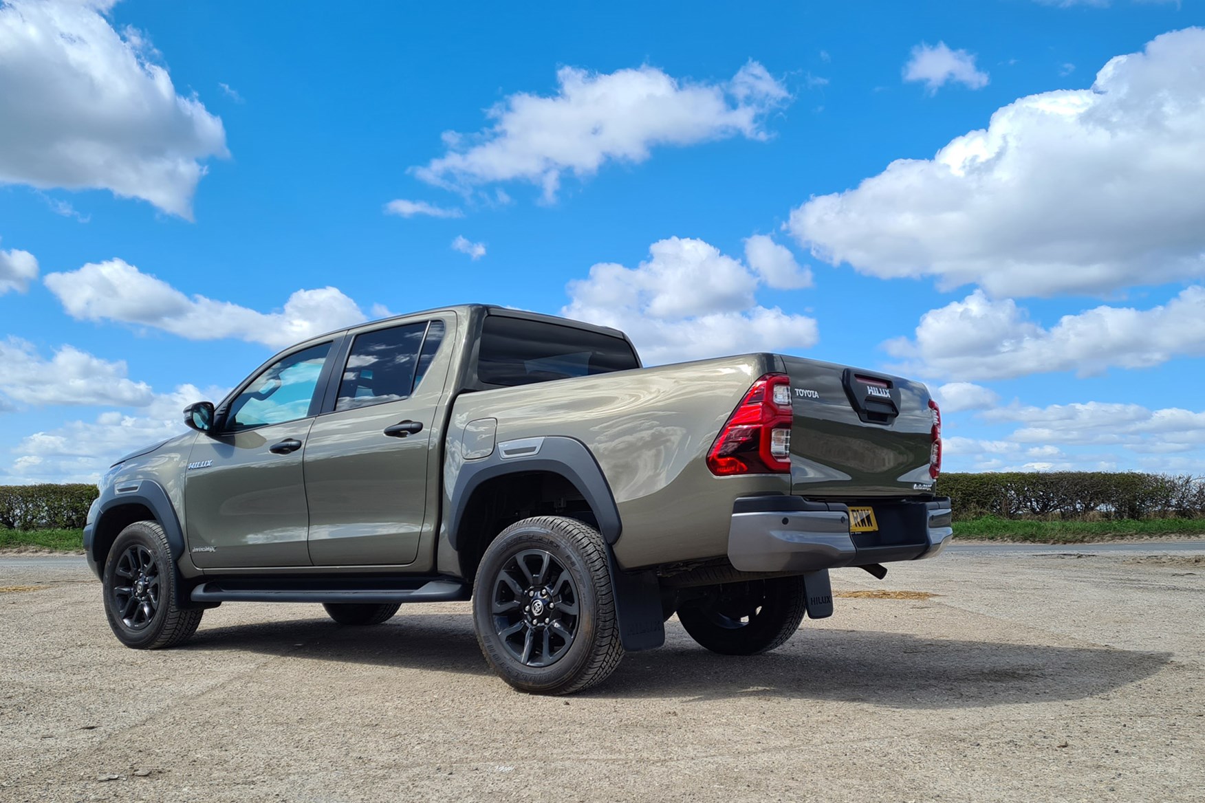 Toyota Hilux Invincible X 2.8D manual review - rear, green