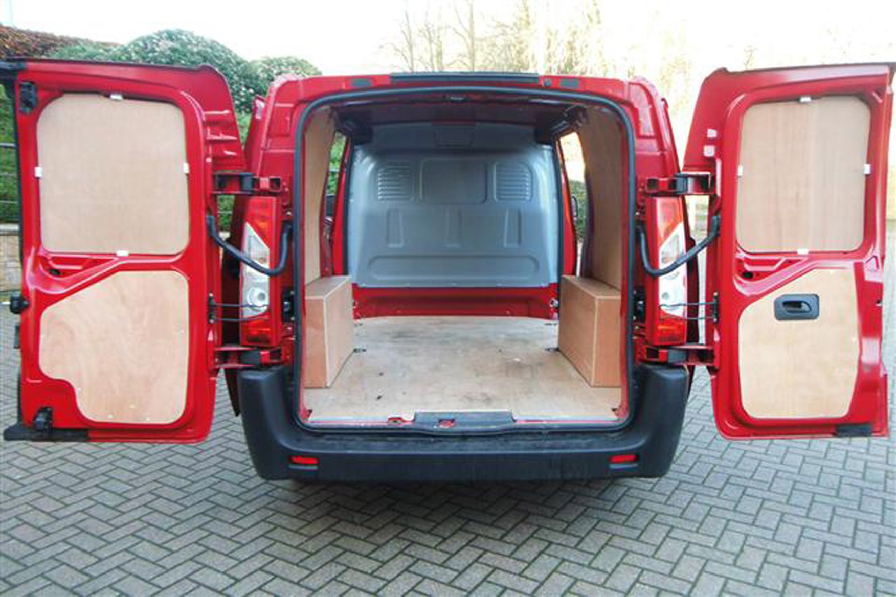Toyota Proace review on Parkers Vans - load area
