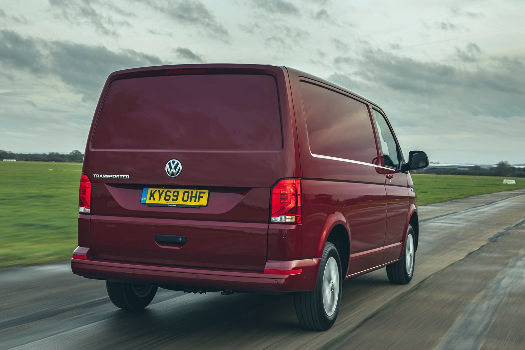 2016 Volkswagen Transporter Review - Drive