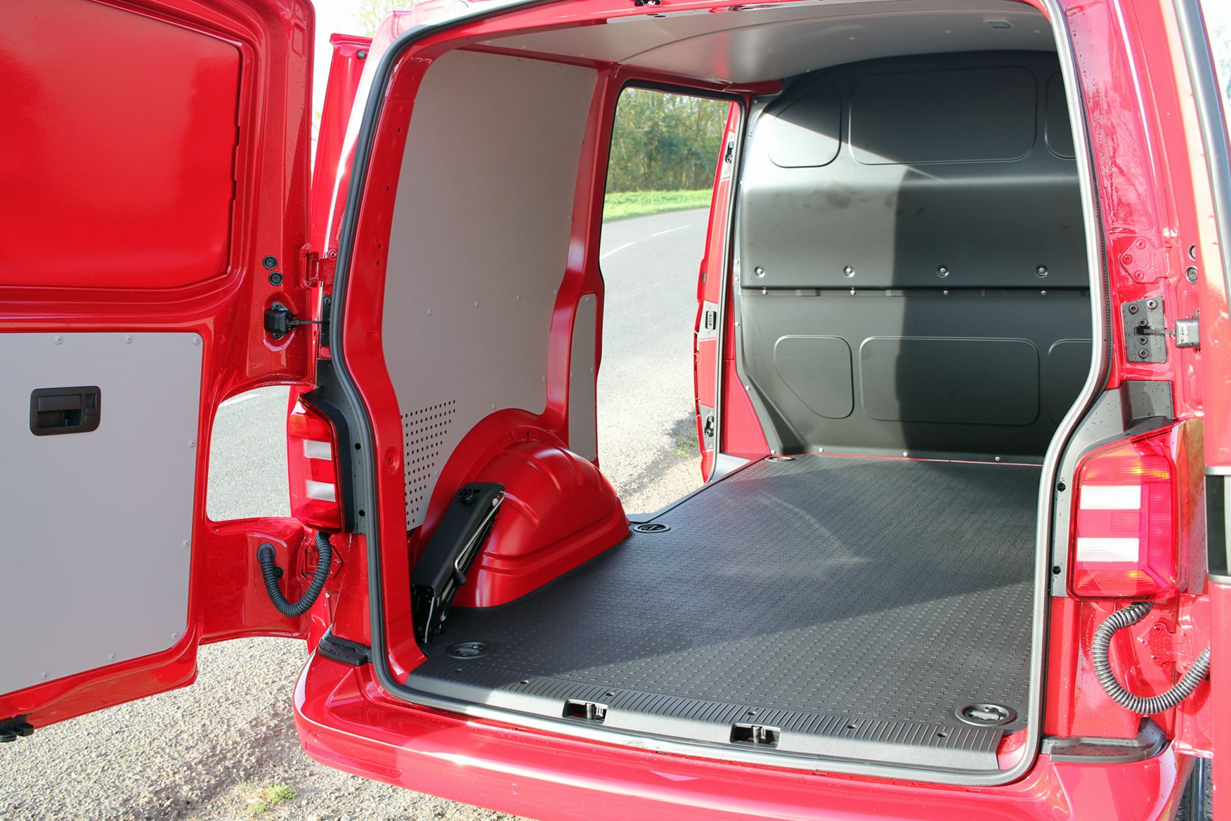 VW Transporter T6 TSI 150 review - load area, payload