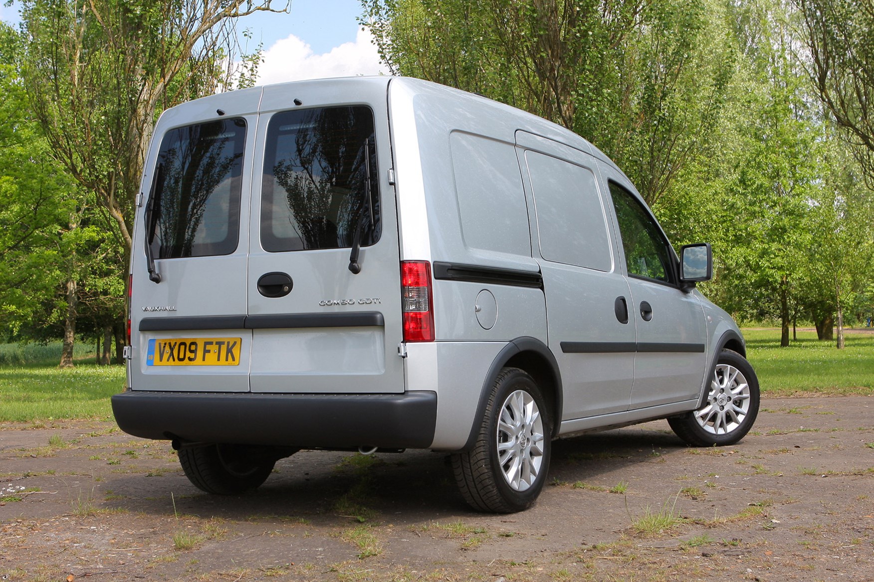 Vauxhall Combo review on Parkers Vans - rear