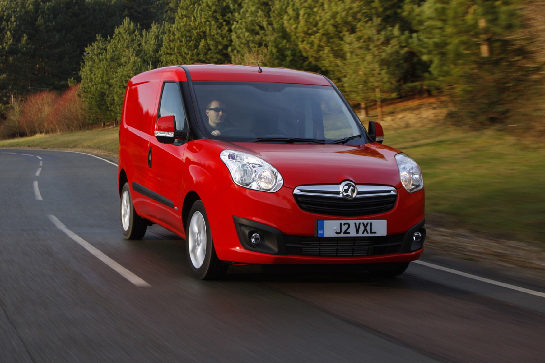 Vauxhall Combo full review on Parkers Vans - on the road