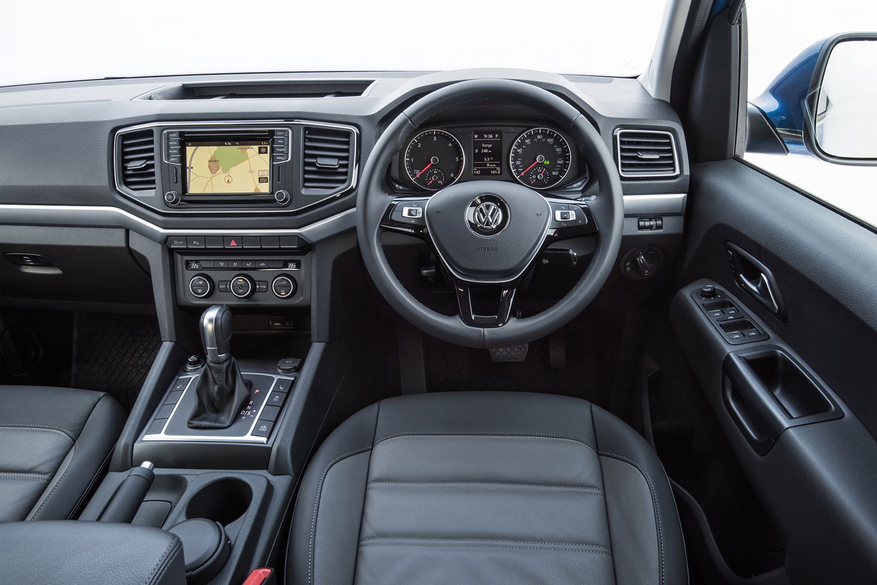 VW Amarok V6 interior