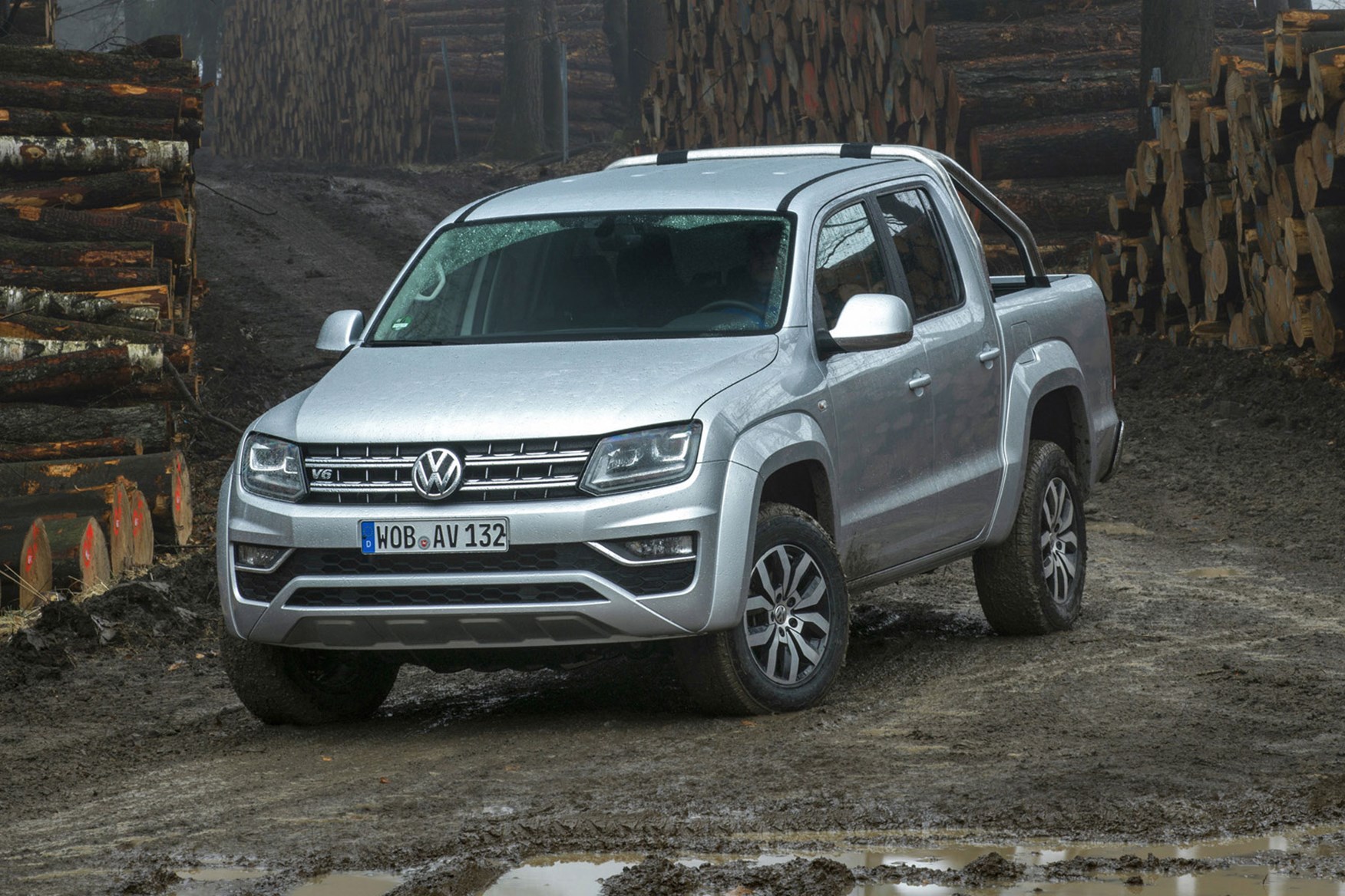 VW Amarok V6 Trendline 204hp review - front-view, off-road, silver
