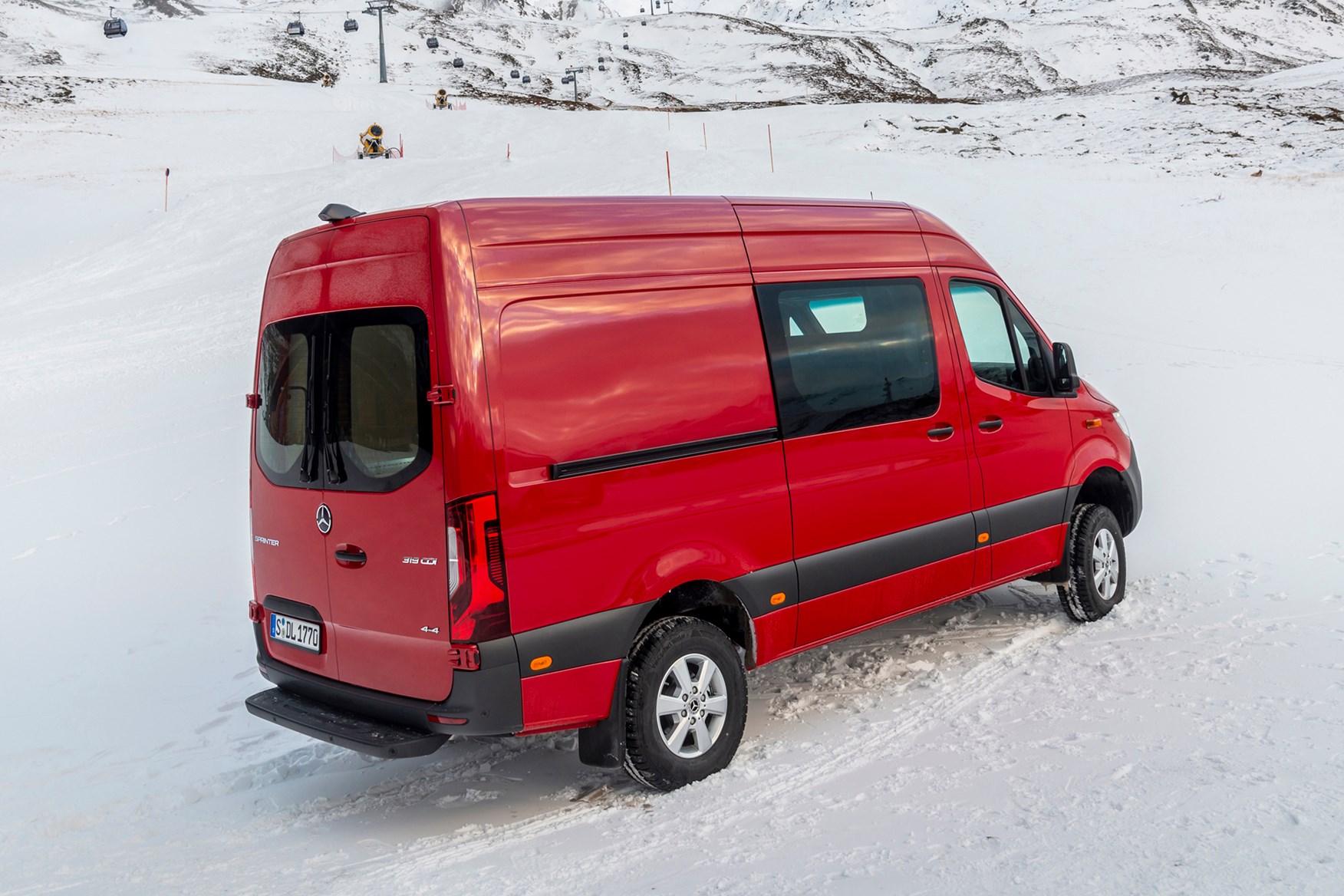 This Mercedes Sprinter 4x4 looks different thanks to a 100mm taller ride height, but that's an optional extra