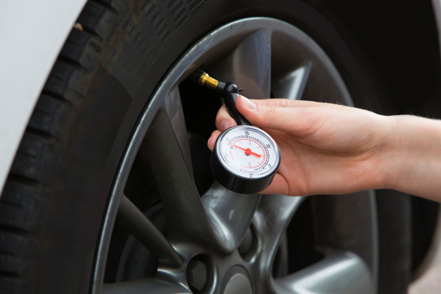 Ring Digital Tyre Pressure & Thread Depth Gauge - Autofactors Waterford