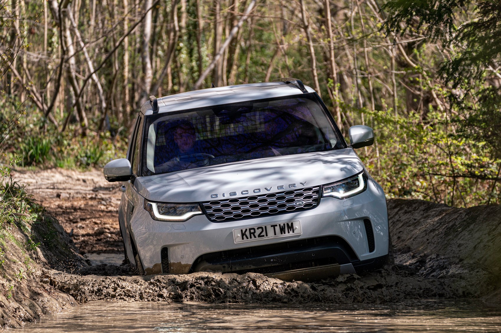 Land Rover Discovery Commercial 4x4 review, 2021, front view, white, entering muddy water